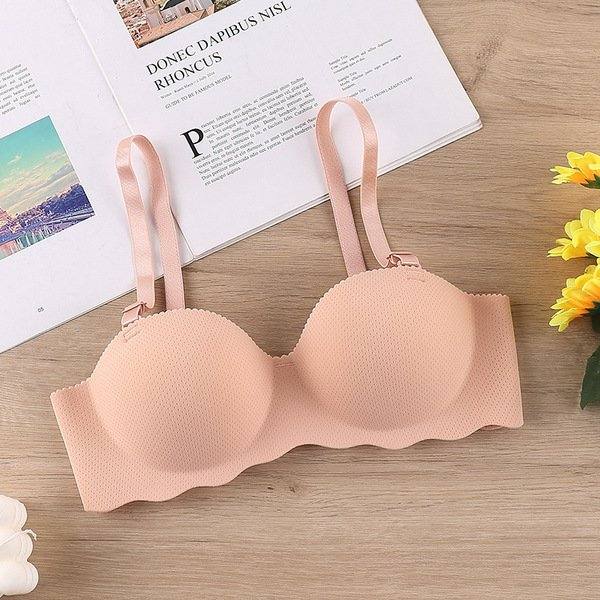 Skin / Nude / 32 নারীদের জন্য আকর্ষণীয় পুশ-আপ সিমলেস অন্তর্বাস। সলিড কালার ও ওয়্যারলেস ডিজাইনের এই ওয়ান-পিস লঞ্জেরিটিতে রয়েছে কনভার্টিবল স্ট্র্যাপ, যা আপনাকে দেবে চমৎকার শেপ ও আরামদায়ক অনুভূতি। — front view